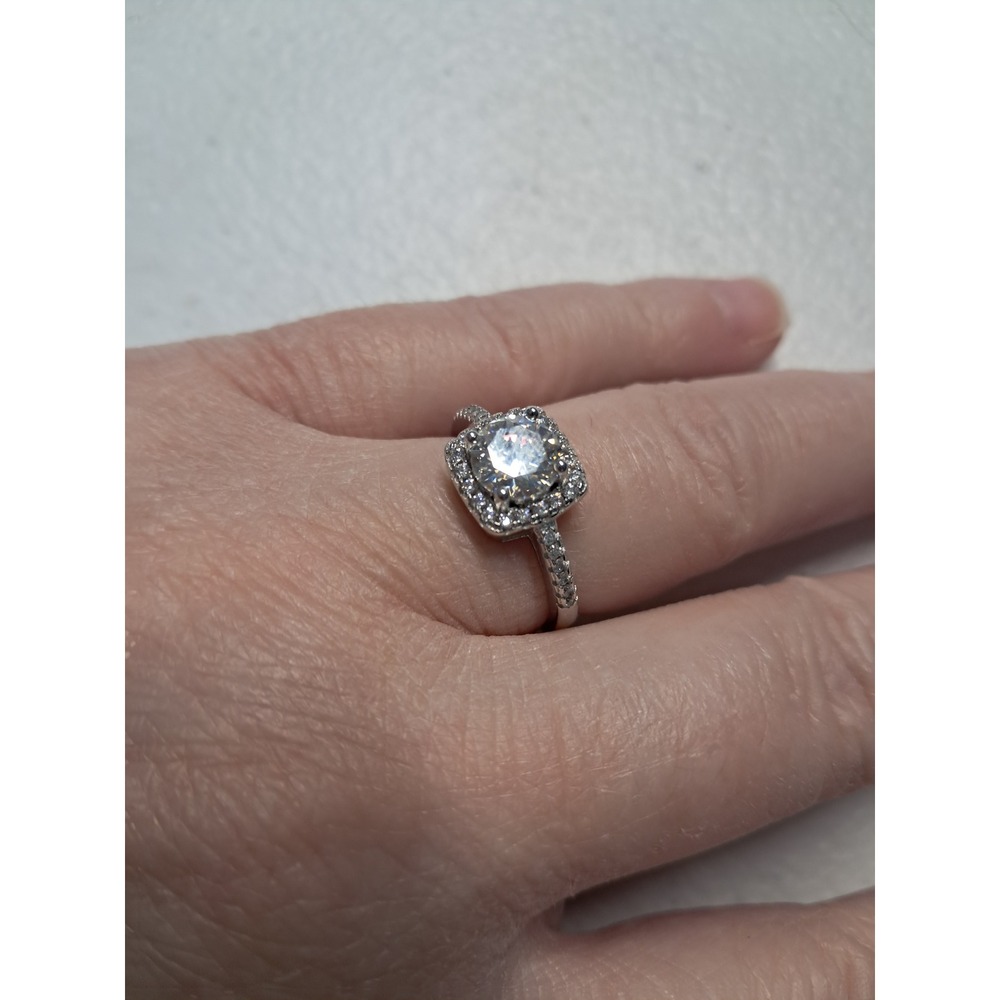 Moissanite‎ Halo Engagement Ring 1.0 Carat Round Cut Silver Tone Band New